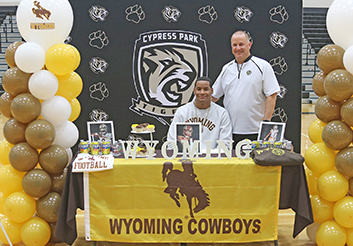  Cy Park athlete signing with Wyoming
